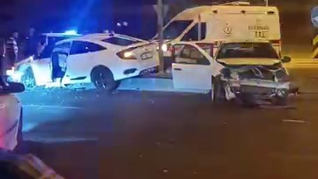 Diyarbakır'da kaza meydana geldi: 2 kişi yaralandı.
