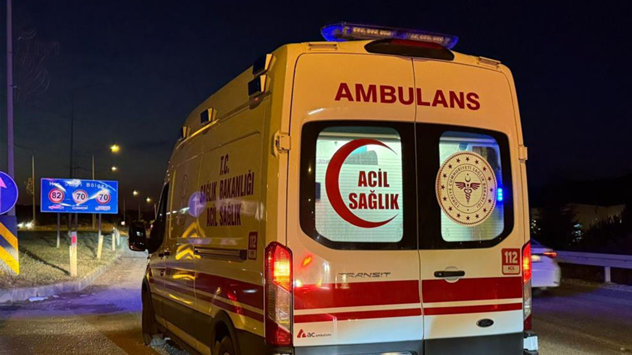 Eskişehir-Bilecik Yolunda Tır ile araç çarpıştı, feci kaza oldu.