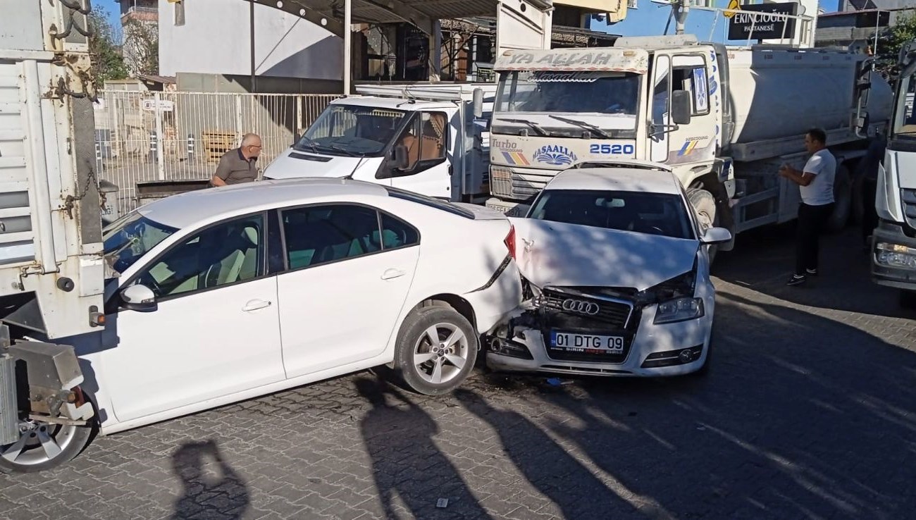 Adıyaman’da ardışık kazalar yaşandı.