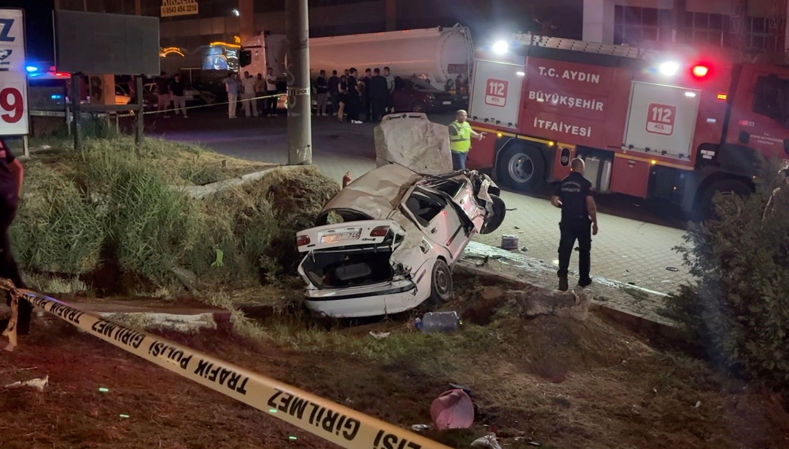Aydın'da şiddetli kaza: Ölü ve yaralılar bulunuyor