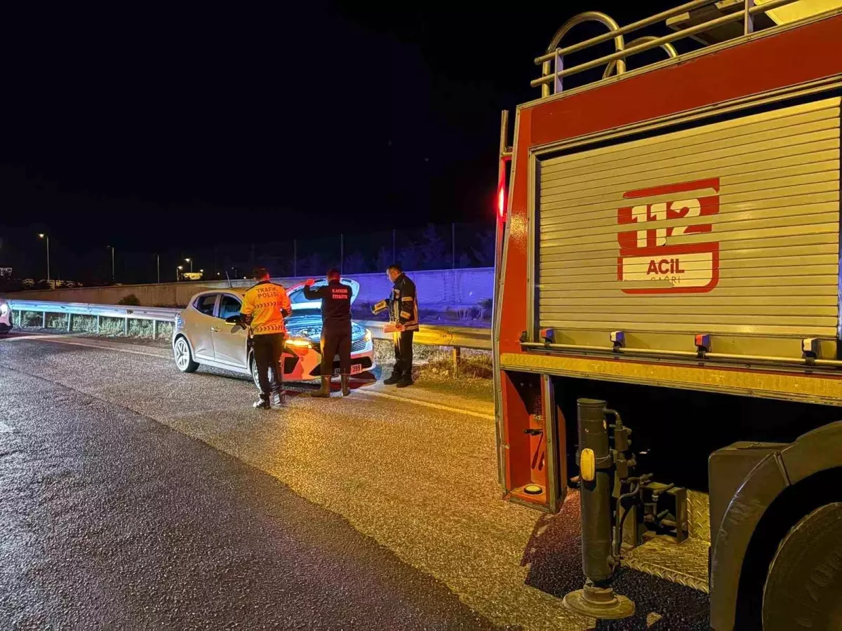 Kayseri'de 3 Kişinin Yaralandığı Trafik Kazası