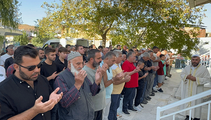 Konya yolundaki trafik kazasında ölen kadının cenazesi defnedildi.
