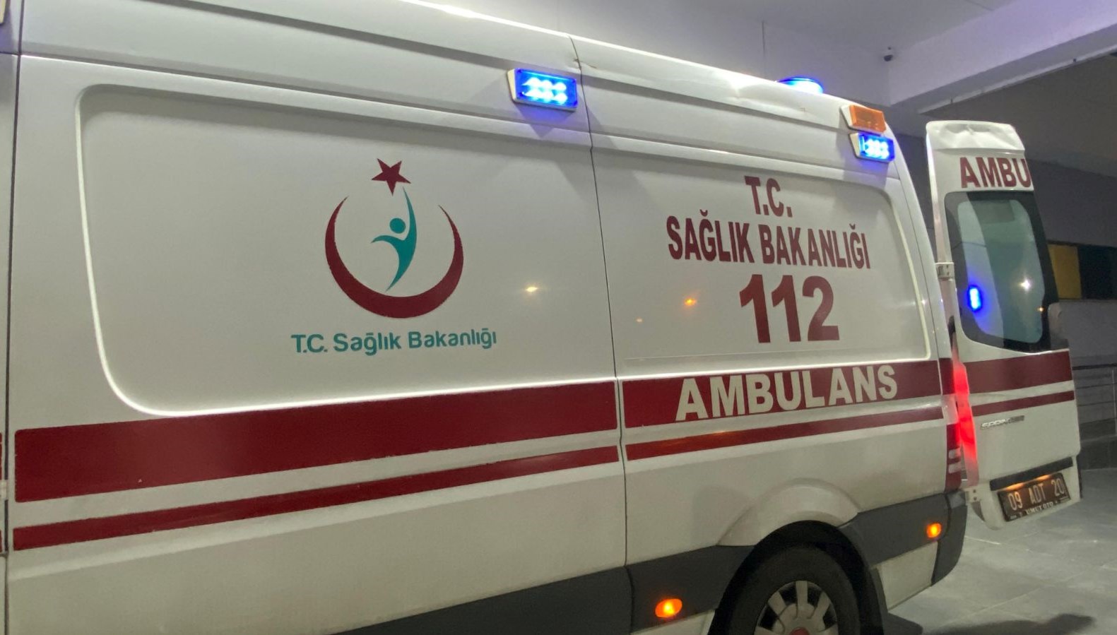 TEM'de kaza sırasında peçete satan engelli şahıs mağduriyet yaşadı.