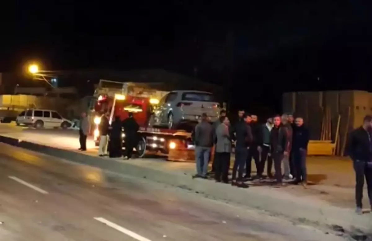 Hakkari'de Trafik Kazasında 5 Kişi Yaralandı