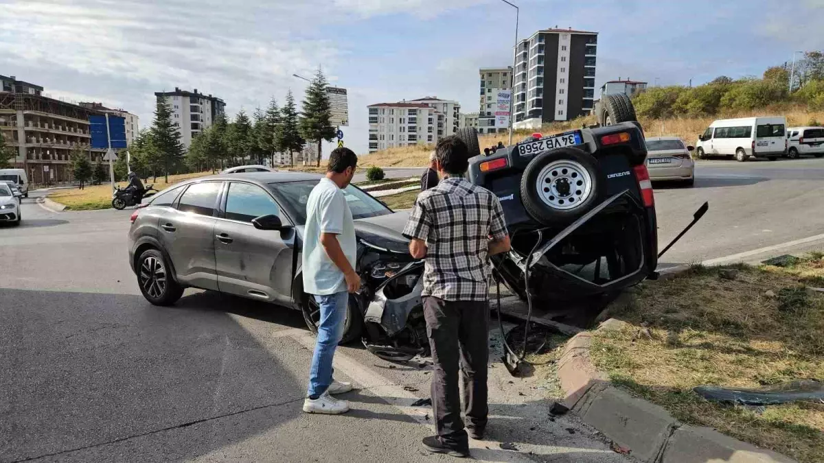 Edirne'de araç devrildi: Kaza oldu