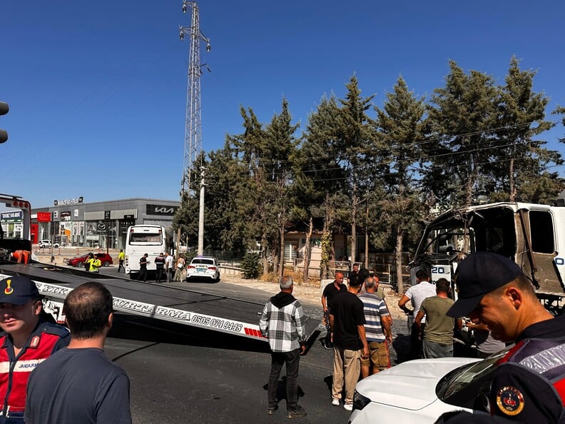Muğla'da trafik çarpışması: 1 kişi yaralandı.