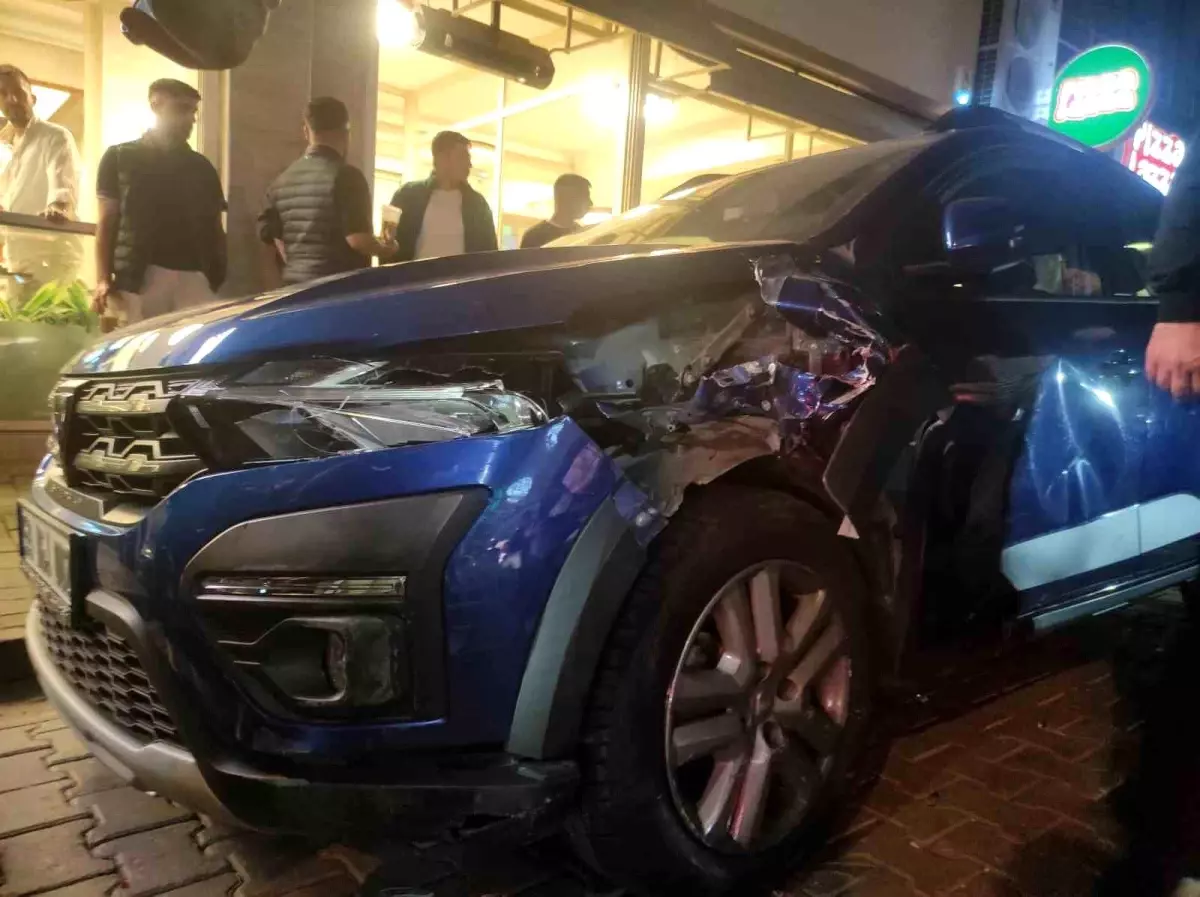 Tekirdağ'da Kaza: 2 Kişi Yaralı