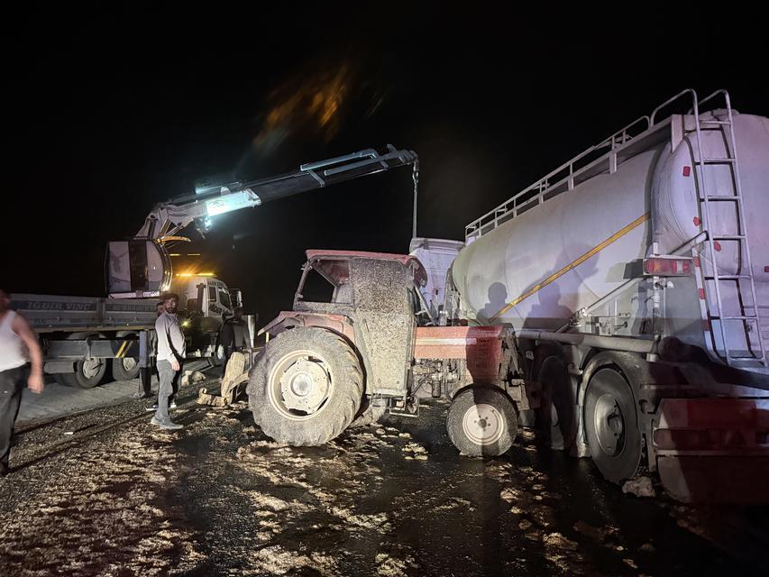 Traktör kazası sonucu yaralılar mevcut