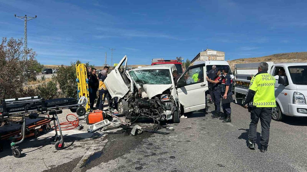 Yozgat'ta kaza: 5 kişi yaralandı.