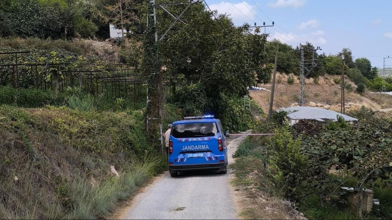 Akım alan kişi hastaneye yetiştirilirken kaza sonucunda hayatını kaybetti.