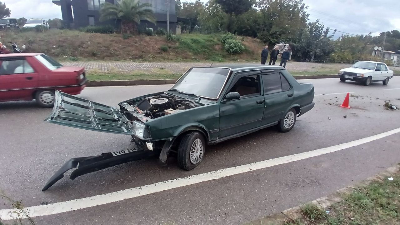 Sinop'ta ardışık trafik kazasında 1 kişi yaralı oldu.