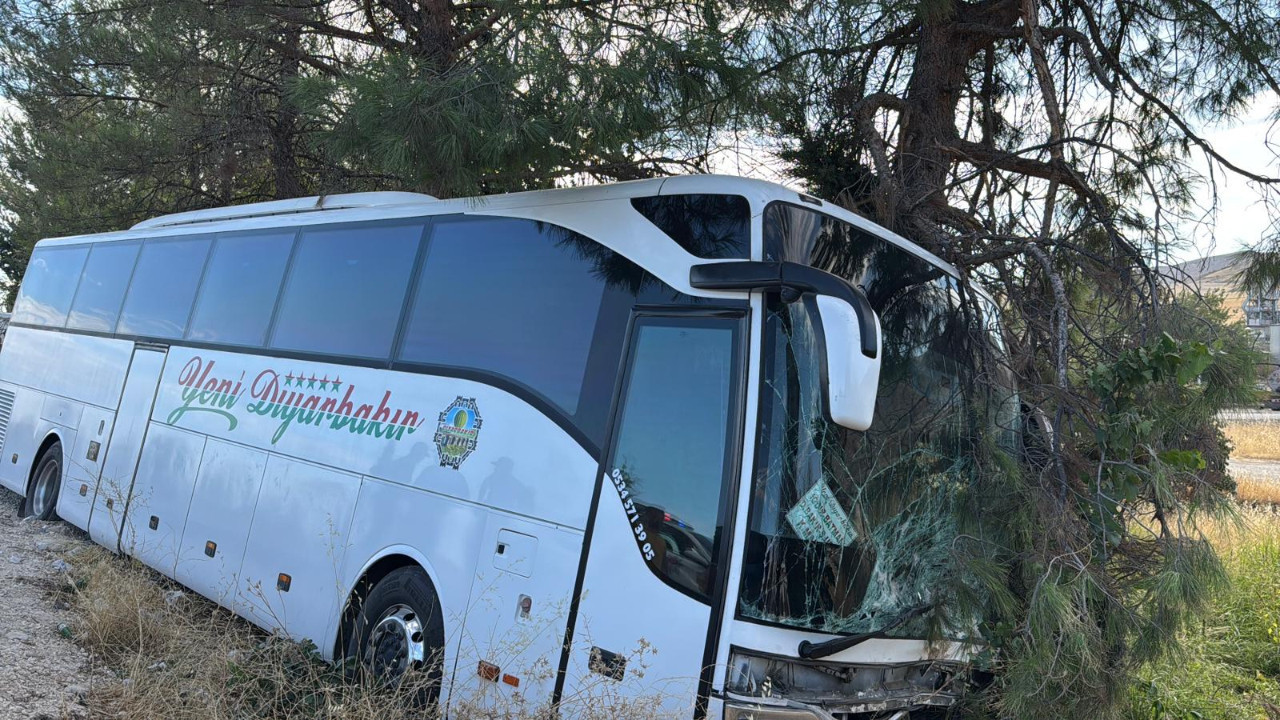 Adıyaman'da yaşanan korkunç kazada dört kişi hayatını kaybetti.