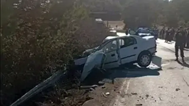 Feci kaza: Otomobil ile kamyon çarpıştı, can kayıpları var.