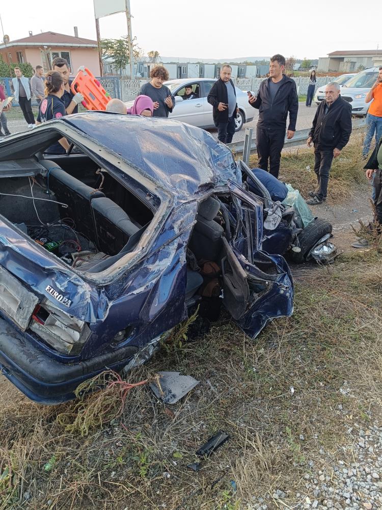 Gönen ile Bandırma arasında meydana gelen trafik kazasında 1 kişi yaralandı.