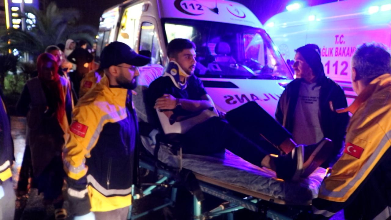 Samsun'da Korkunç Trafik Kazası: 2 Kişi Hayatını Kaybetti, 2 Kişi Yaralandı.