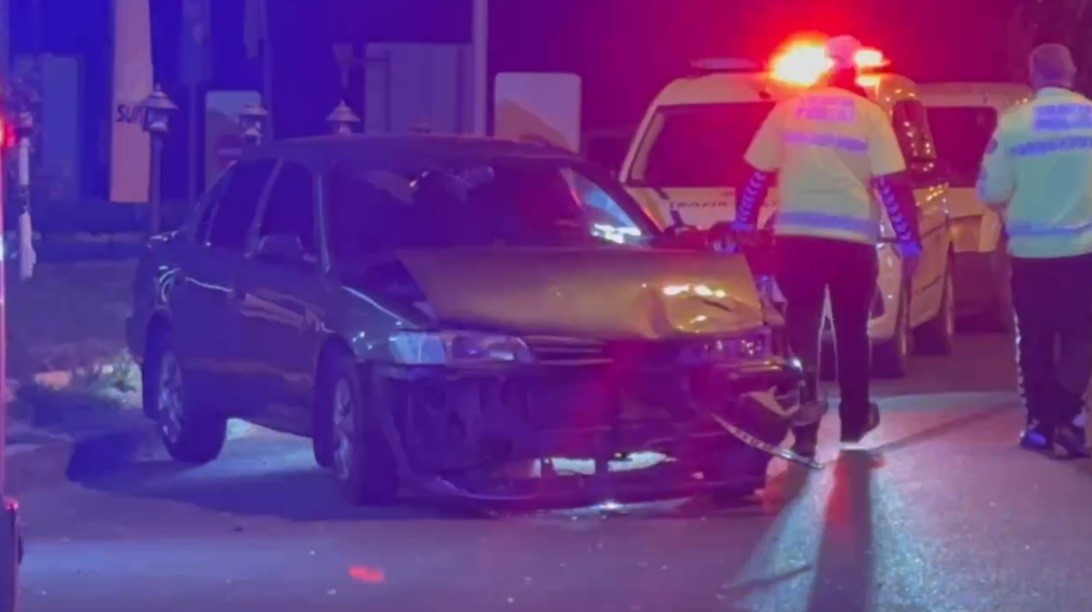 Erzincan'da meydana gelen kaza sonucunda 2 kişi yaralandı.