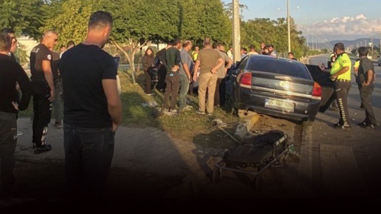 Kavşakta şiddetli kaza: Araçlar hurdaya döndü!