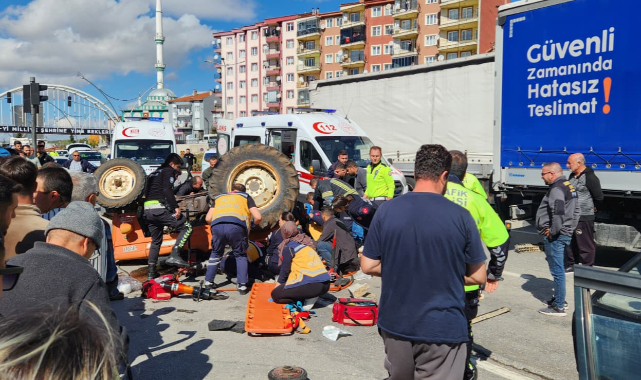 Uşak'ta Zincirleme Kaza: 2 Kişi Yaralandı