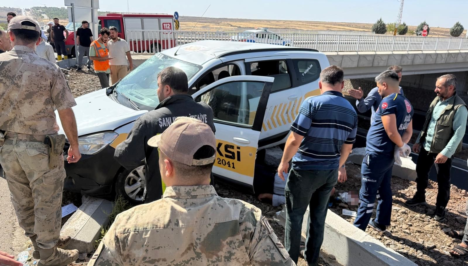 Hastane önünde trafik kazası: 4 kişi yaralı