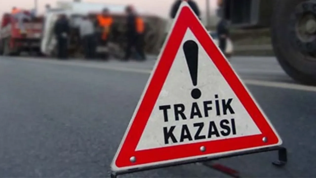 Şanlıurfa'da ardışık kaza: 1 kişi hayatını kaybetti, 4 kişi yaralandı.