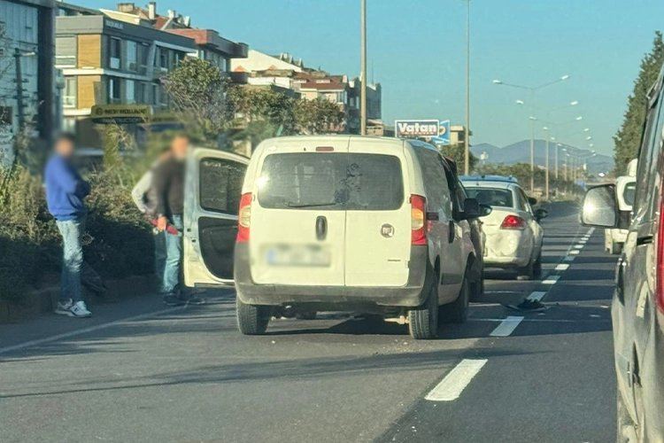 Çiftlikköy’de ardışık trafik kazası meydana geldi!
