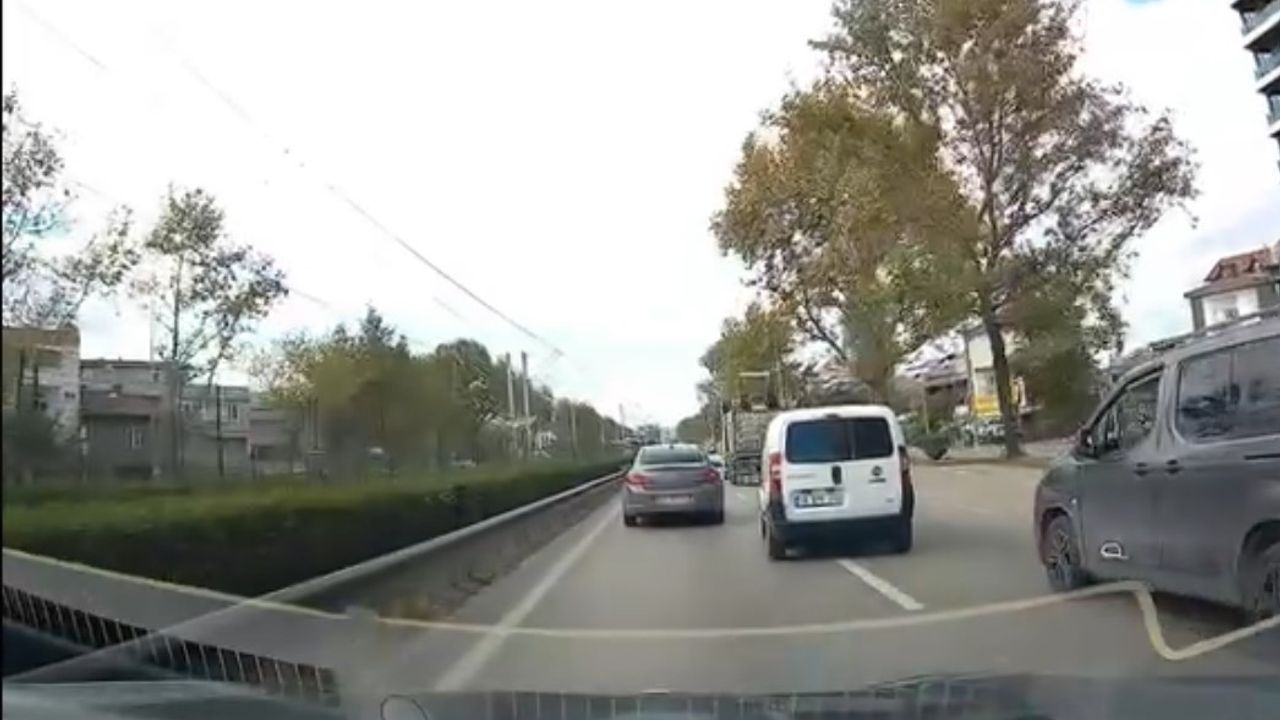 Kamera yakalamak üzereyken makas olayı...Kazadan kıl payı kurtulduk.
