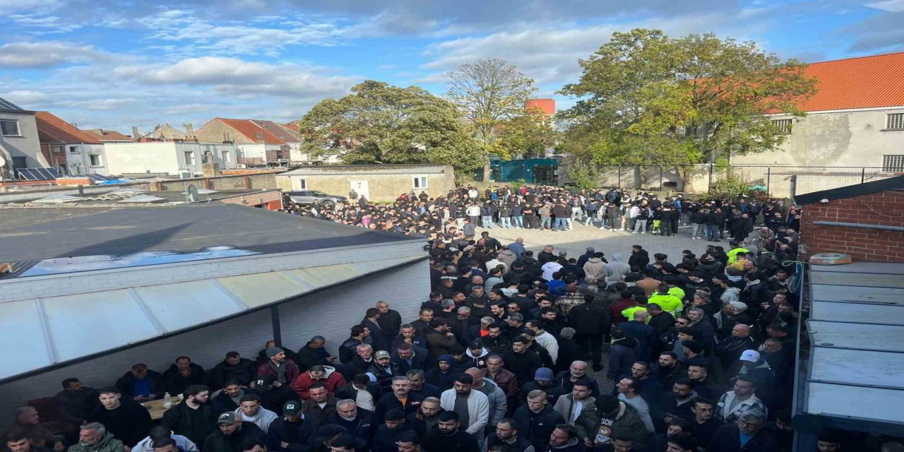 Belçika'da hayatını kaybeden genç göçmenlerin cenazeleri vatanlarına gönderildi.