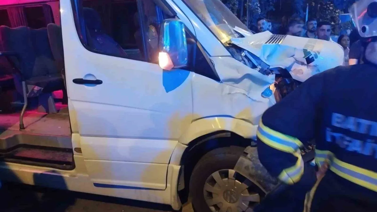 Batman'da kaza sonucu iki kişi yaralandı.