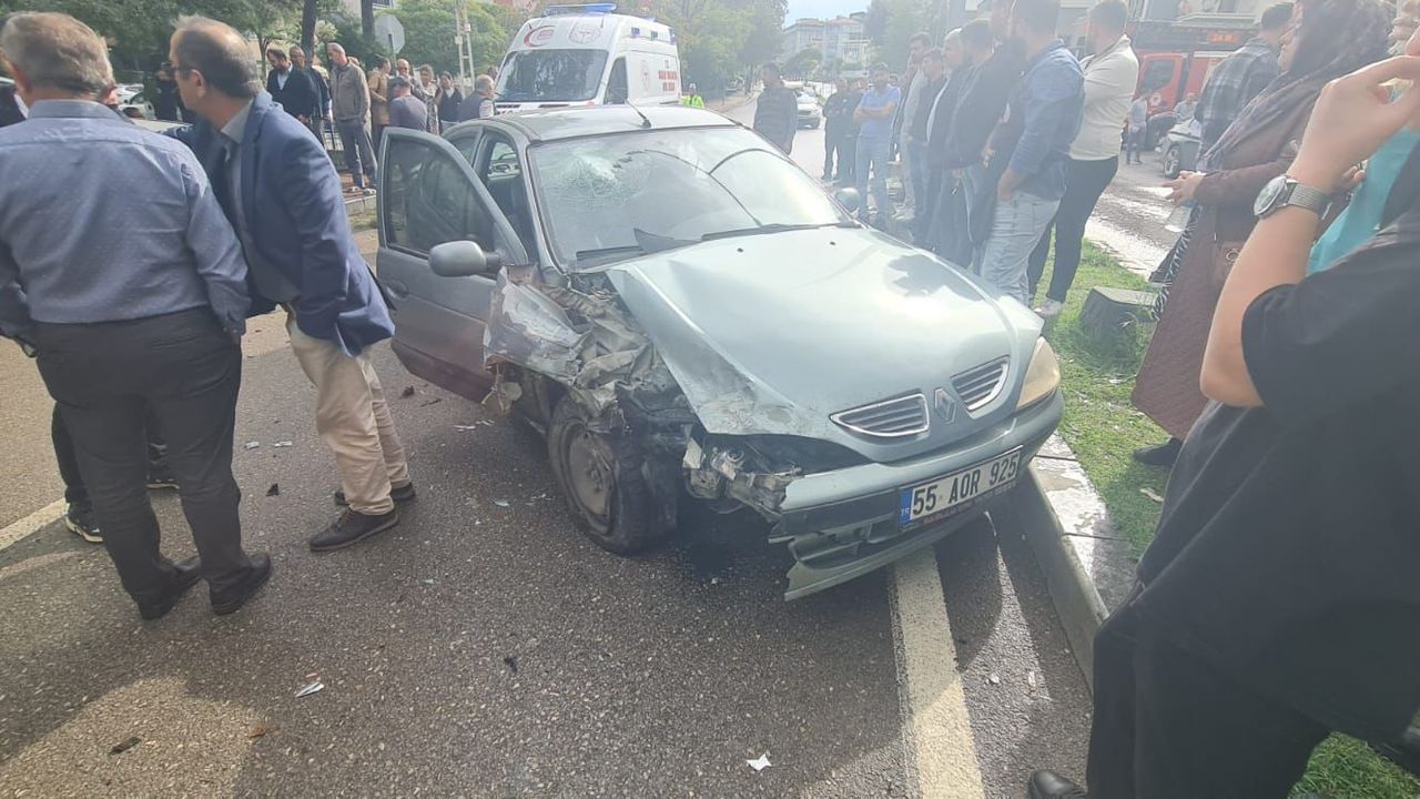 Atakum'da kaza: 3 kişi yaralı.