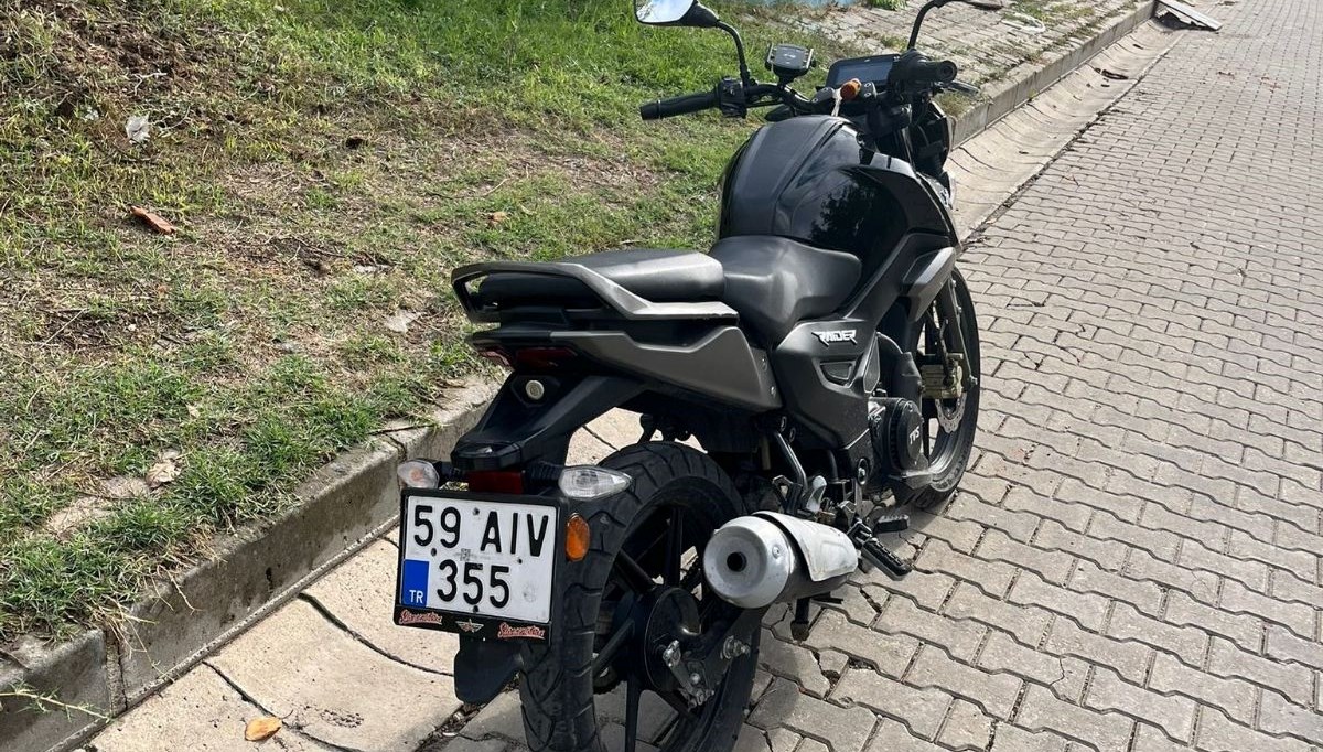 Muratlı'da trafik olayında 2 kişi yaralandı.
