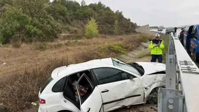 Bursa'da şiddetli yağmur nedeniyle kaza meydana geldi: 4 kişi yaralandı