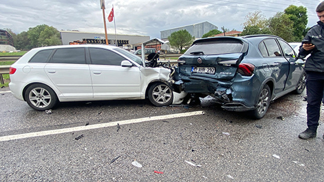 Kocaeli'de zincirleme kaza: 1 çocuk dahil, toplam 5 kişi yaralandı.