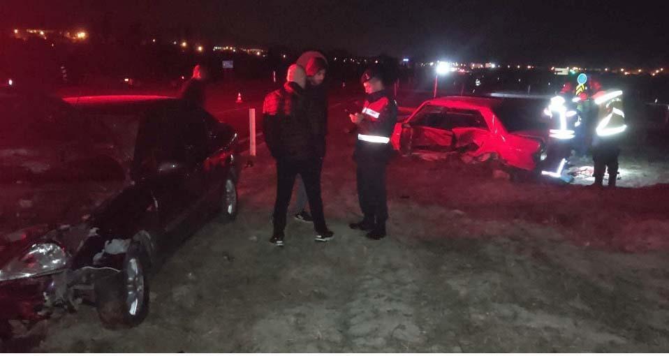 Kütahya'da trafik kazasında 6 kişi yaralandı.