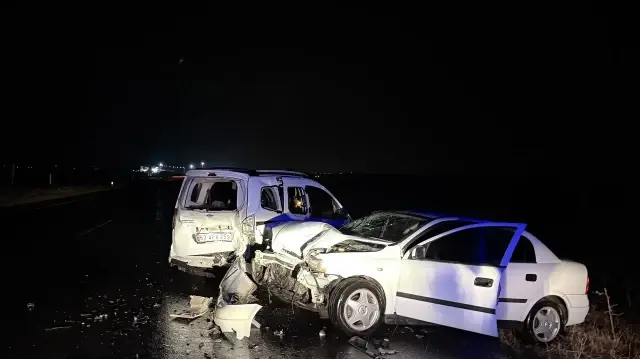 Şanlıurfa'da ardışık trafik kazası: 10 kişi yaralandı.
