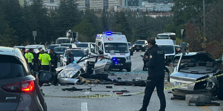 Ankara'da trafik kazasında bir kişi yaşamını yitirdi.