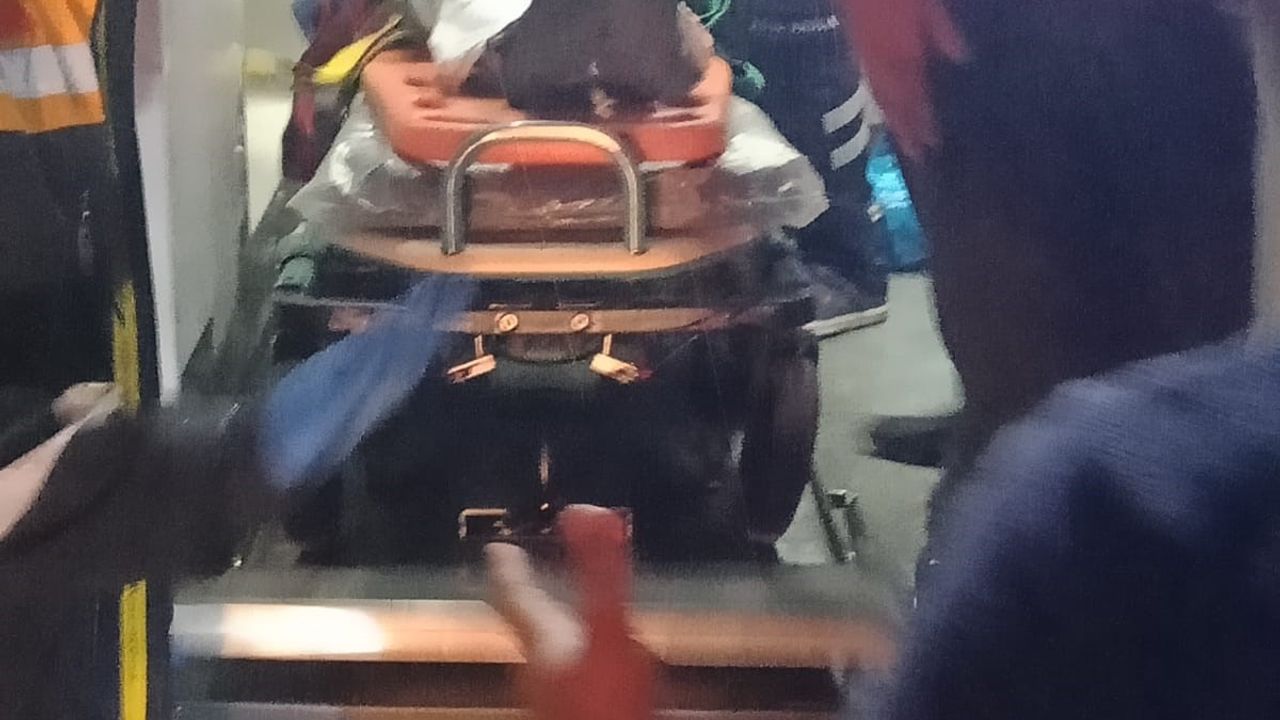 Aşkale’de meydana gelen iki ayrı trafik kazasında 5 kişi yaralandı.