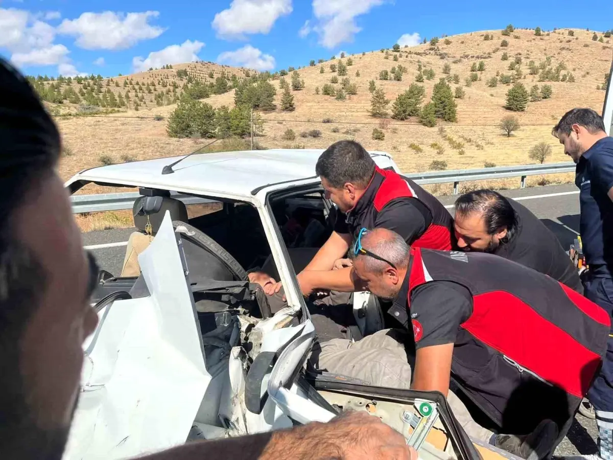 Nevşehir'de Trafik Kazasında 4 Kişi Yaralandı
