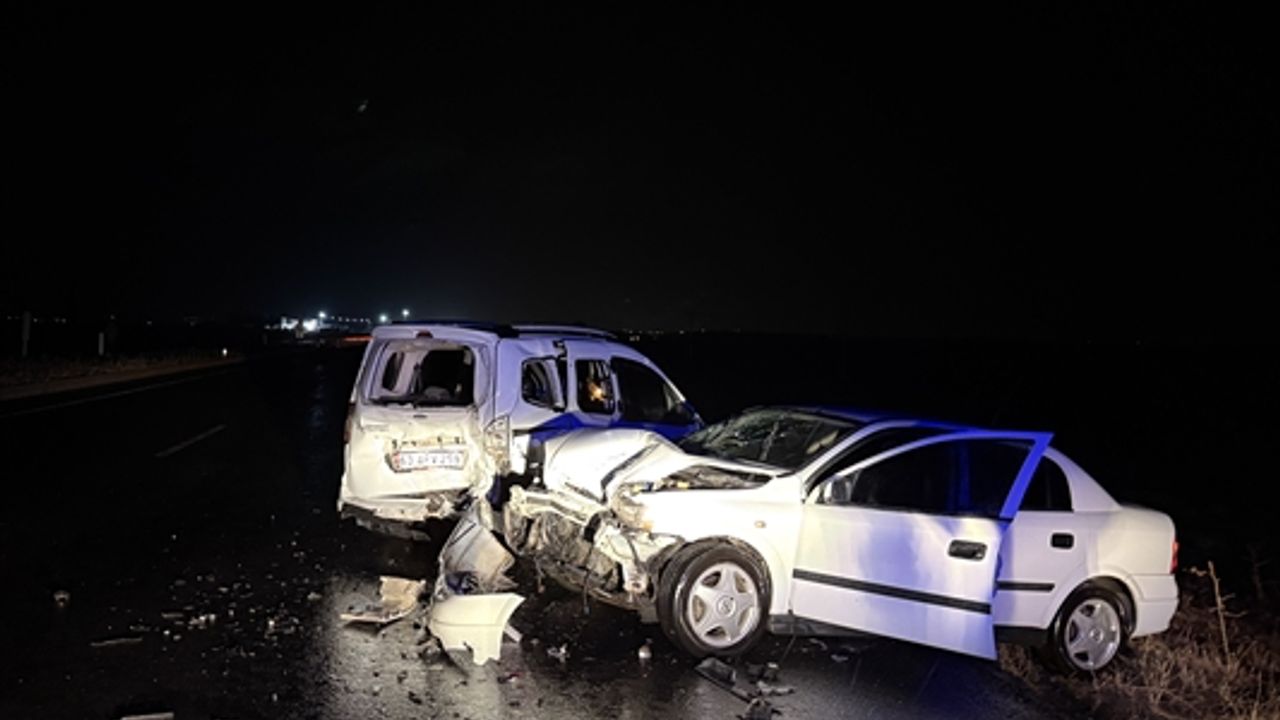 Siverek-Diyarbakır karayolunda ardı ardına gelen kaza: 10 kişi yaralandı