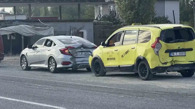 Zincirleme kaza yaşandı kırmızı ışıkta