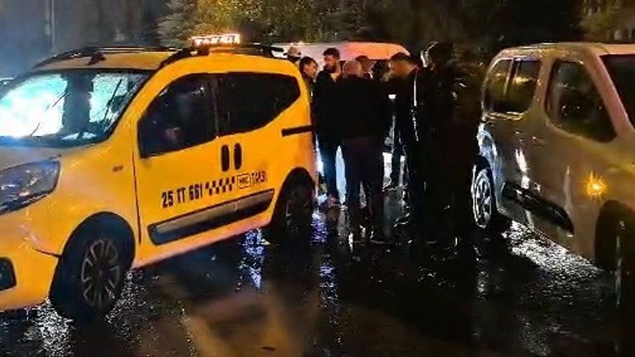 Zincirleme trafik kazası: 8 araba çarpıştı