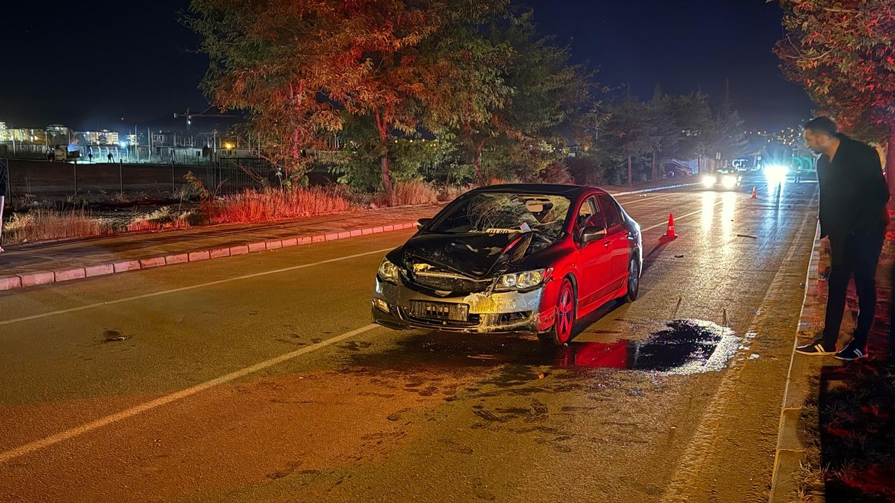 Afşinbey Caddesi'nde Korkunç Kaza: 1 Kişi Ağır Yaralı