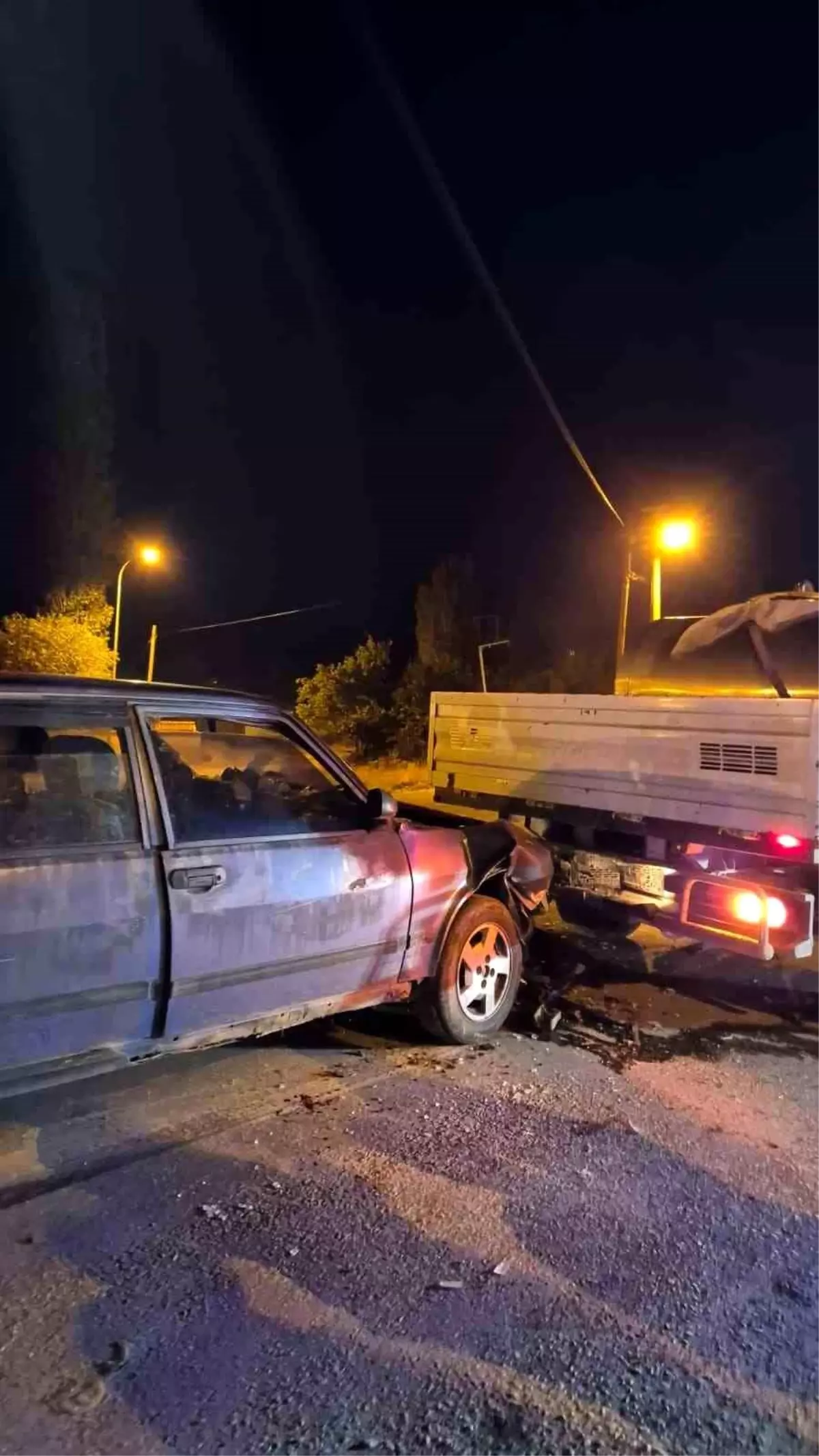 Kazada Afyonkarahisar'da 2 kişi yaralandı.