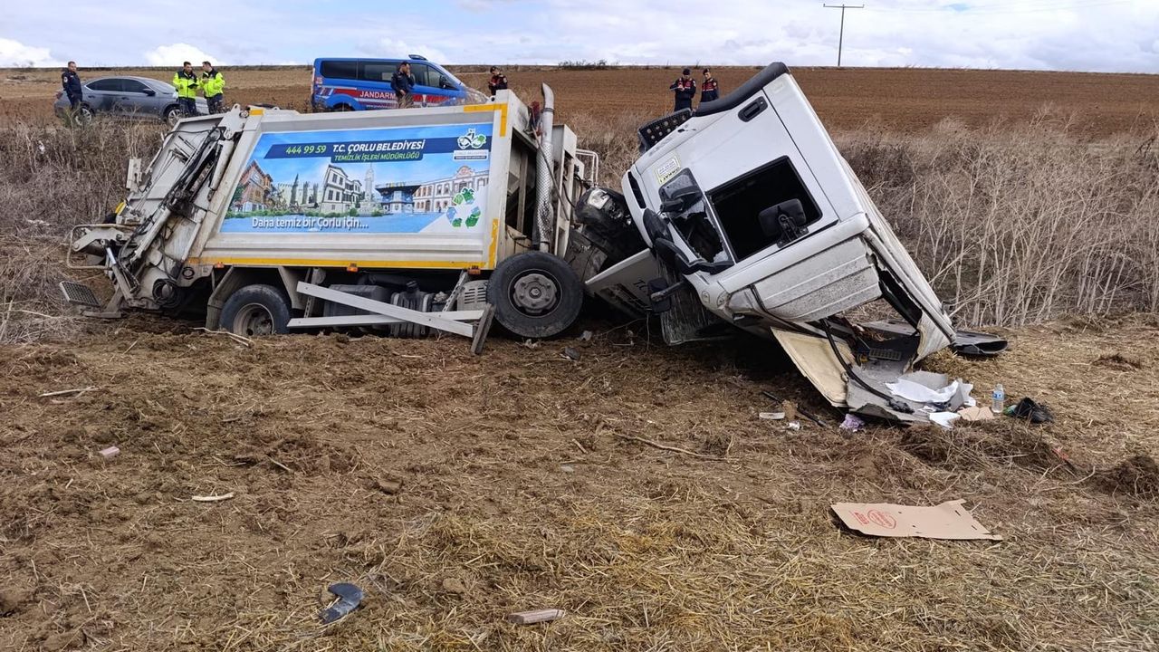 Çorlu'da meydana gelen trafik kazasında 3 kişi yaralandı.