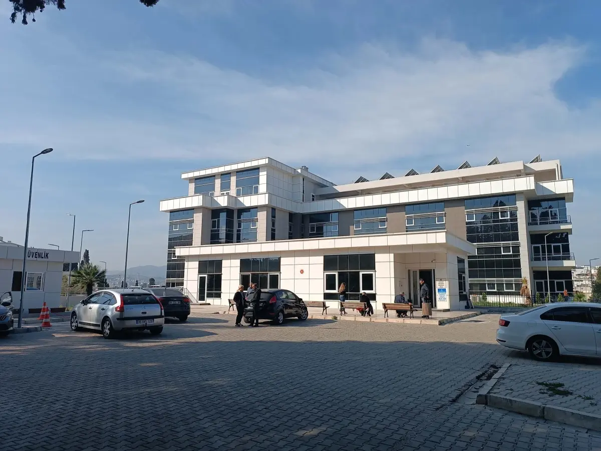 İzmir'de Kurye Trafik Kazasında Hayatını Kaybetti.