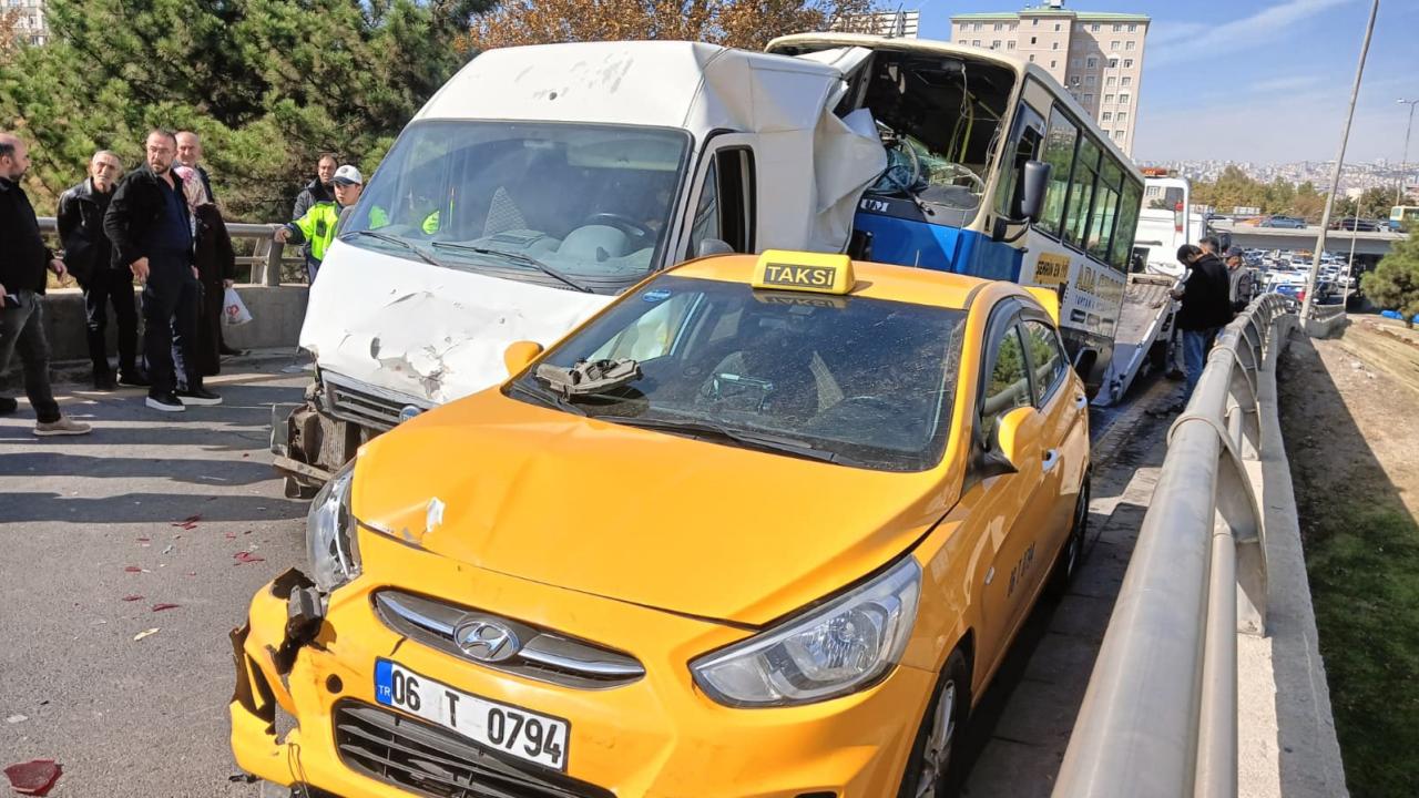 Ankara'da ardışık kaza: 6 kişi yaralandı