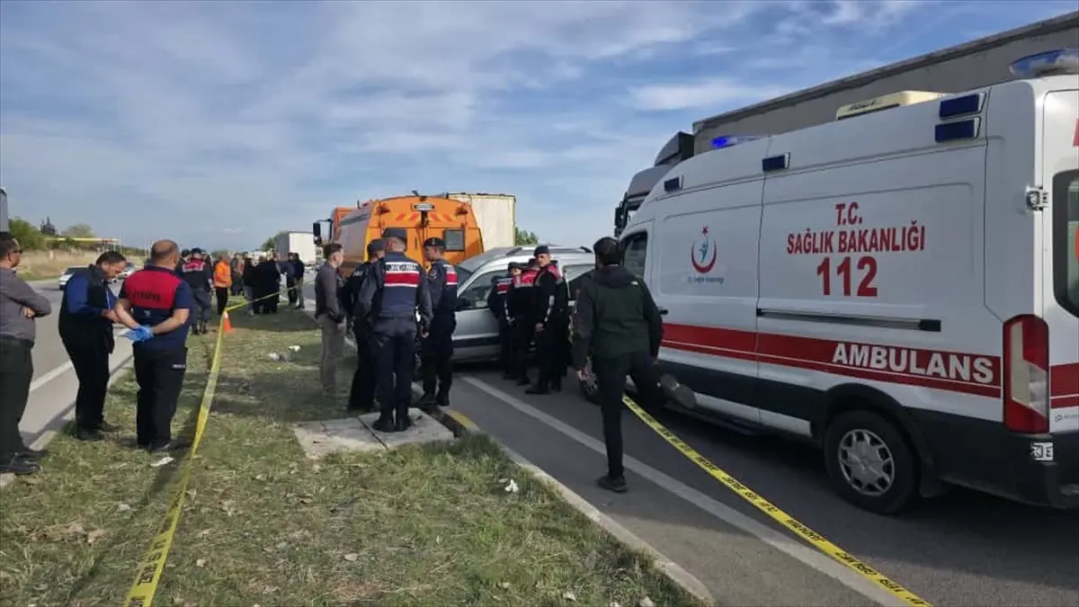 Gümüşhacıköy'de Trafik Kaza Nedeniyle 4 Kişi Hayatını Kaybetti.