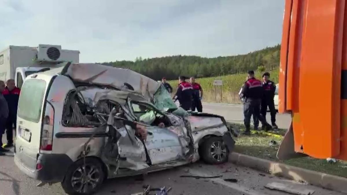 Amasya'da korkunç kaza! Trafik kazası 4 kişinin hayatını kaybetmesine neden oldu.