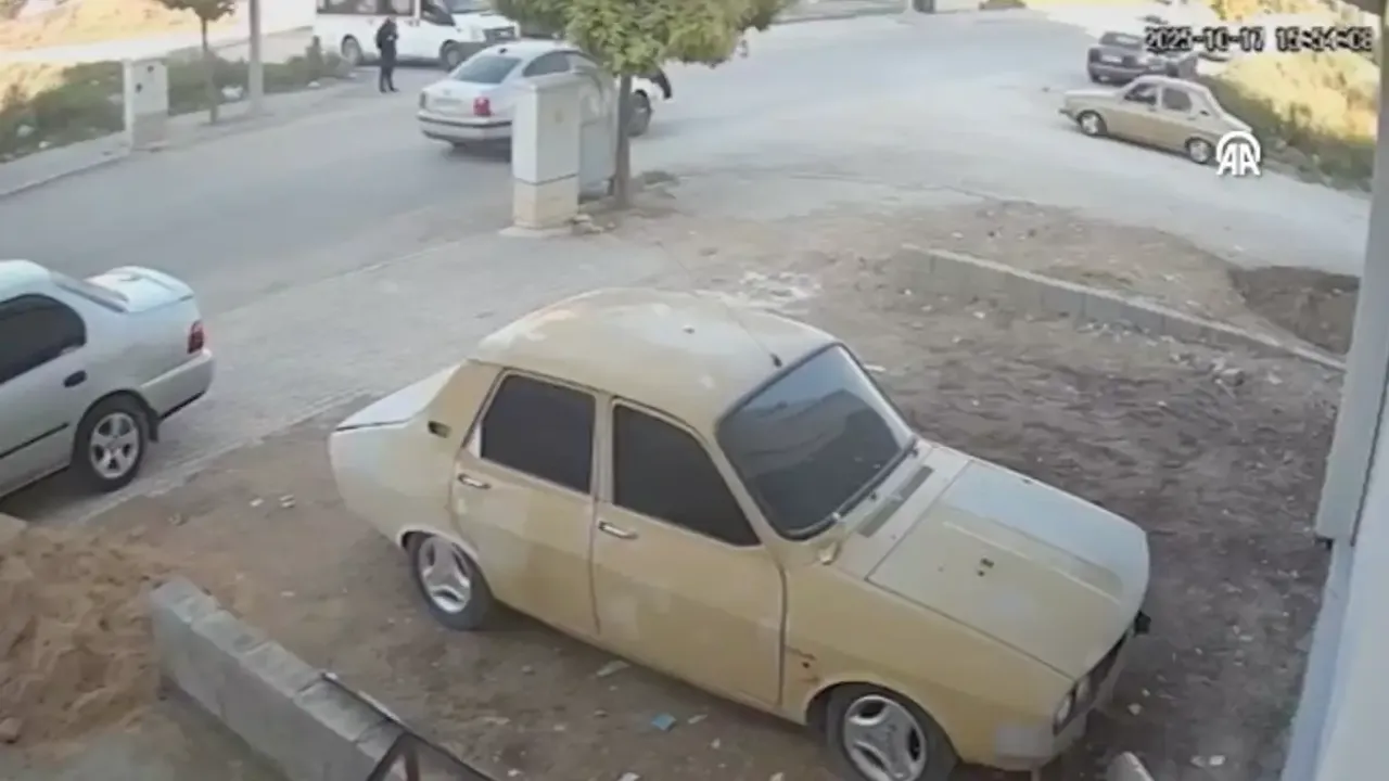 Osmaniye'de yaşanan trafik kazasında bir çocuk ciddi şekilde yaralandı.