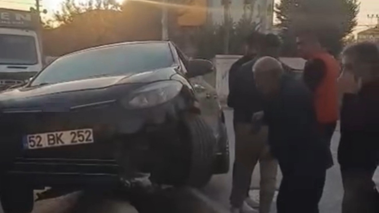 Trafik kazası daralan yolda oldu.