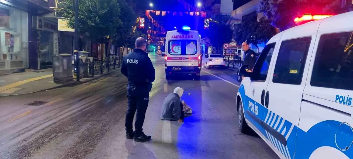 Isparta'da Karşıdan Karşıya Geçmekte Olan Kadına Araç Çarptı